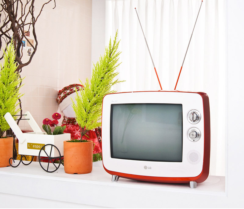 LG-Serie-1-Retro-TV-2