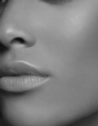 Sourcils tatoués ? Et si on changeait sa ligne ?