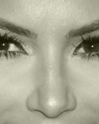 Sourcils tatoués ? Et si on changeait sa ligne ?