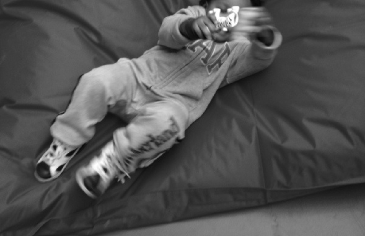 L’enfant qui n’aimait pas être habillé…
