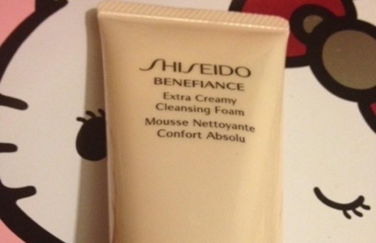 Le meilleur nettoyant visage : Shiseido Benefiance mousse nettoyante – Confort Absolu