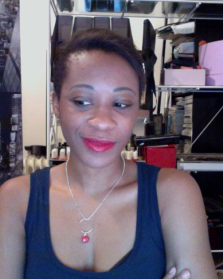 Peau noire et métissée : Comment porter le rouge à lèvres rouge en semaine !