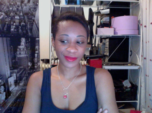 Peau noire et métissée : Comment porter le rouge à lèvres rouge en semaine !