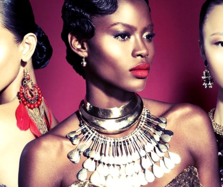 Maquillage de fête  avec Iman Cosmetics – Adorned : pas à pas