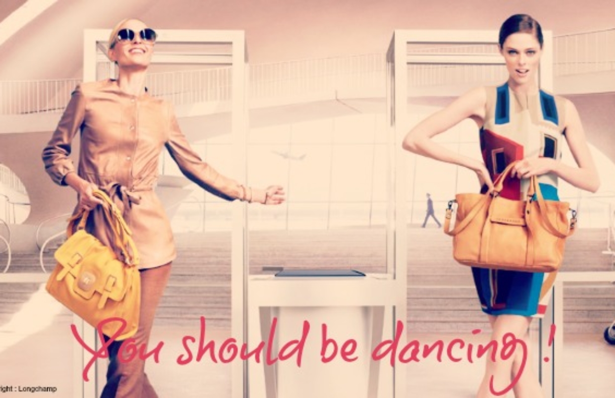 Avant-première : Longchamp t’étonne, te fait danser et te donne envie d’un nouveau sac (vidéo)