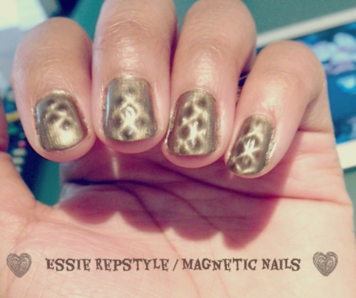 J’ai testé le vernis Essie Repstyle / Magnetic Nail Polish