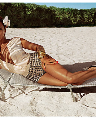 Beyonce pour H&M, premier visuel de campagne (sur la plage abandonnée, sable chaud et ptit cliché)