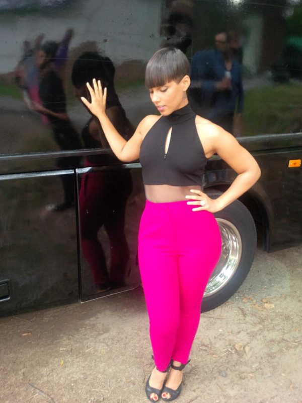 Cet hiver, vos cheveux seront courts ? Après Beyonce et Rihanna, Alicia Keys succombe à la tendance !