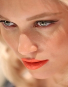 La collaboration Afrosomething X Mysekit : Les femmes à peaux noire et métissée mises à l’honneur