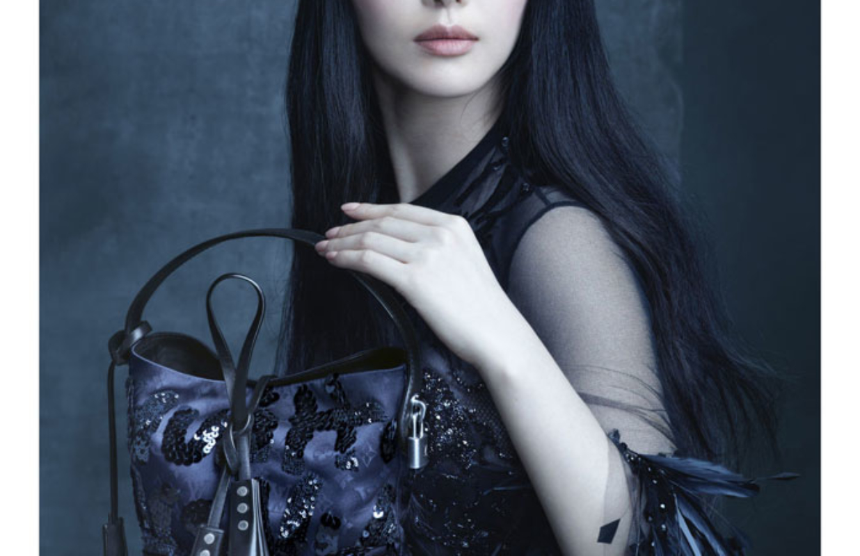 Hommage à Marc Jacobs avec ses muses – Catherine Deneuve, Sofia Coppola, ou encore Gisele Bundchen pour Louis Vuitton