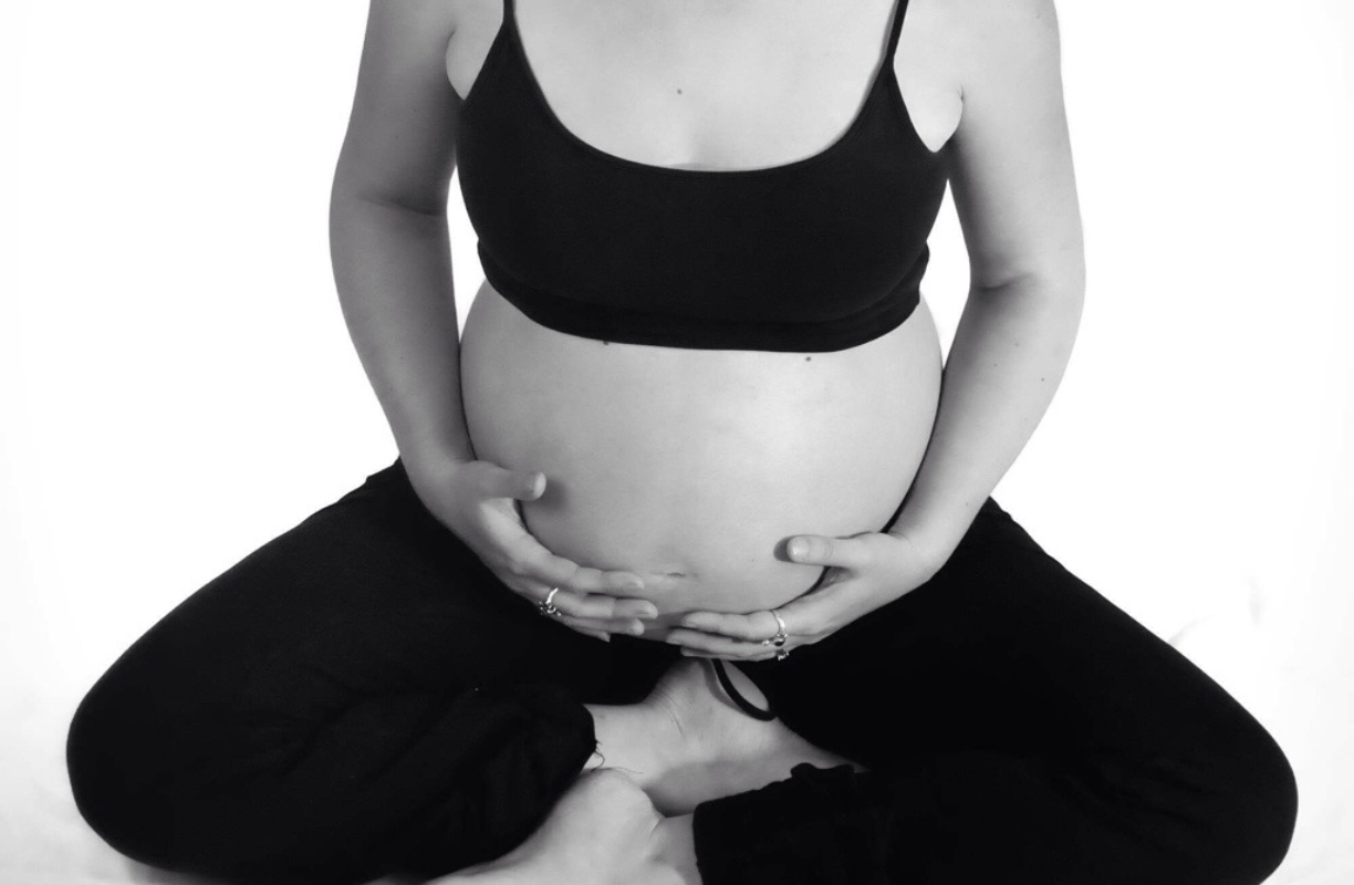 Oui, mes cours de yoga prénatal m&rsquo;ont vraiment aidé pour l&rsquo;accouchement !