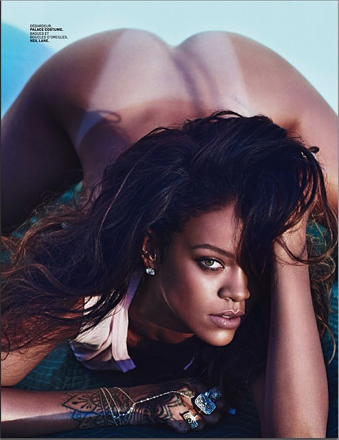Rihanna-Lui-Magazine-Bottomless