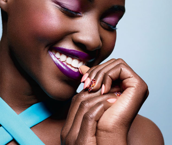Lupita Nyong’o, « World’s Most Beautiful » ! et ses plus beaux maquillages