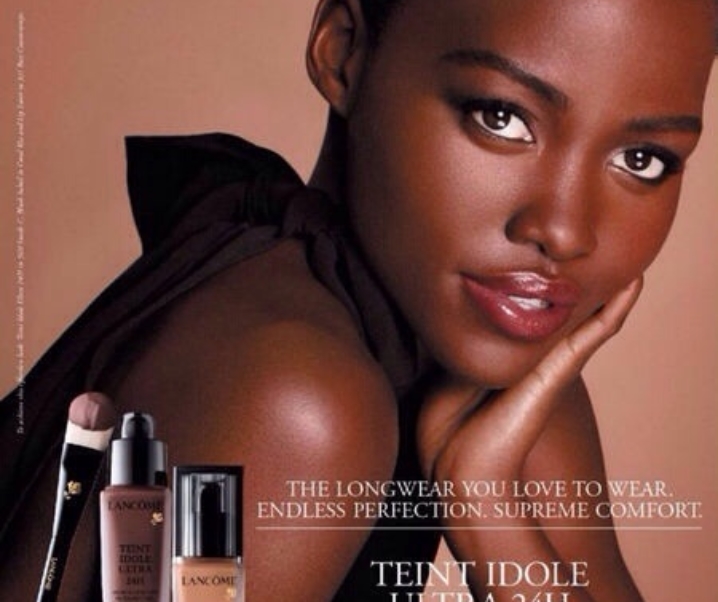 Le premier visuel de campagne de Lupita Nyong’o pour Lancôme !