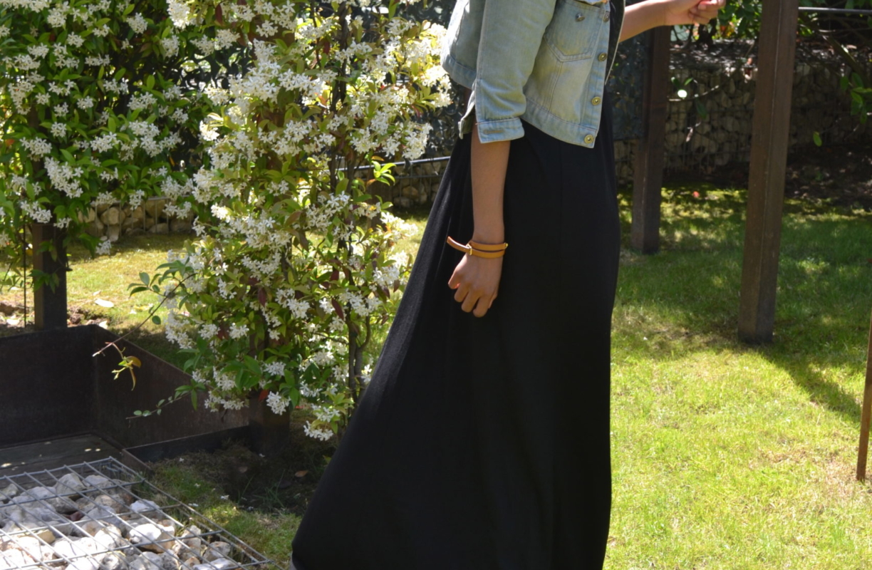 Ma longue robe noire Asos + 10 autres à shopper d’urgence !