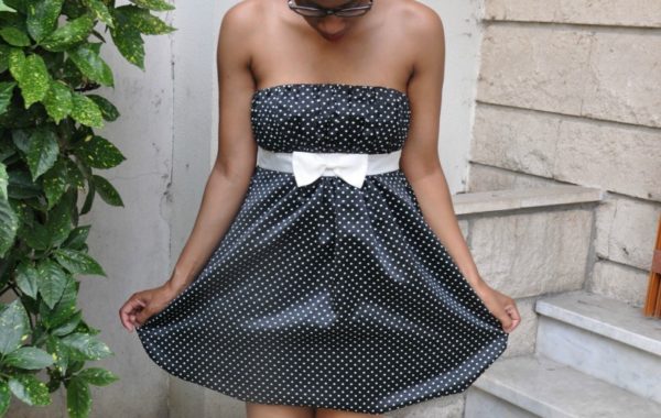 Outfit : Sex and the City Style – La robe noire à pois blancs