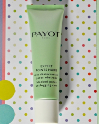 Comment lutter contre les points noirs et resserrer les pores ? Avec Expert Points Noirs de Payot !