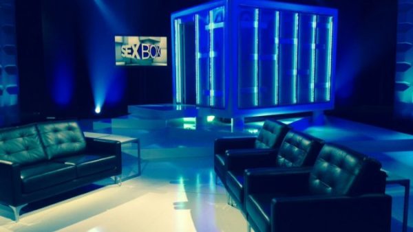 Non, ils n’ont pas osé… En fait si… C’est de la téléréalité, et ça s’appelle Sex Box !