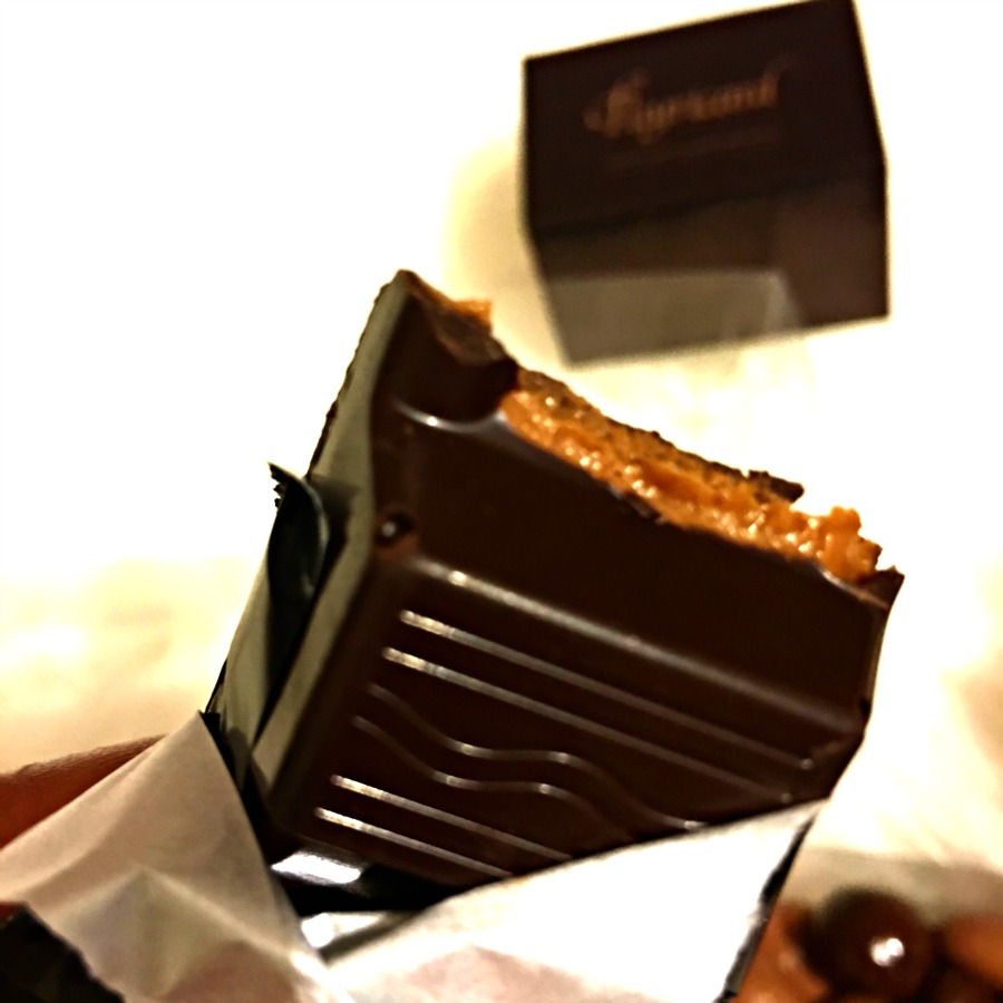 box-chocolat-barre-chocolatee