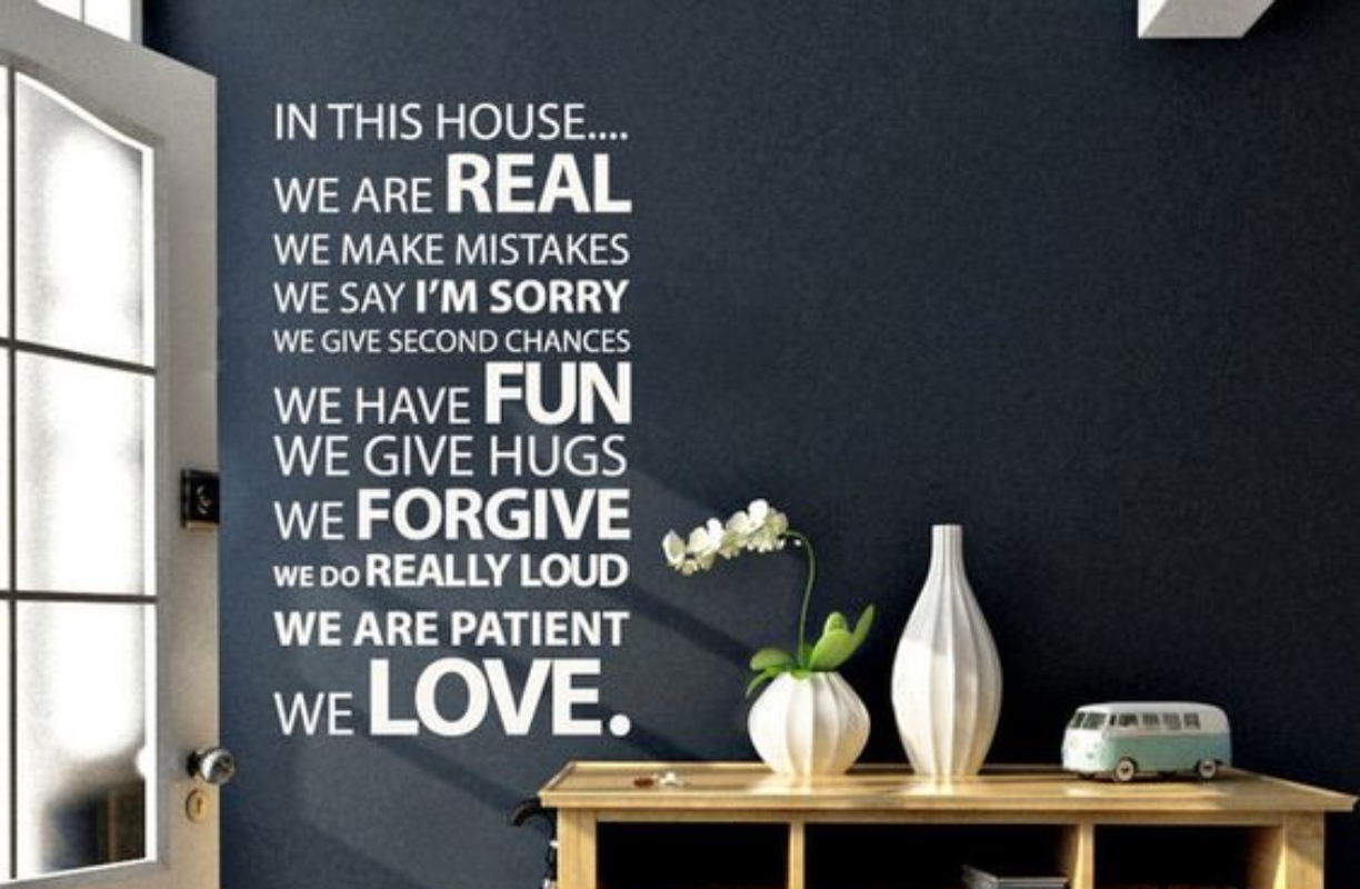 3 enfants, 2 mains, une écharpe de portage