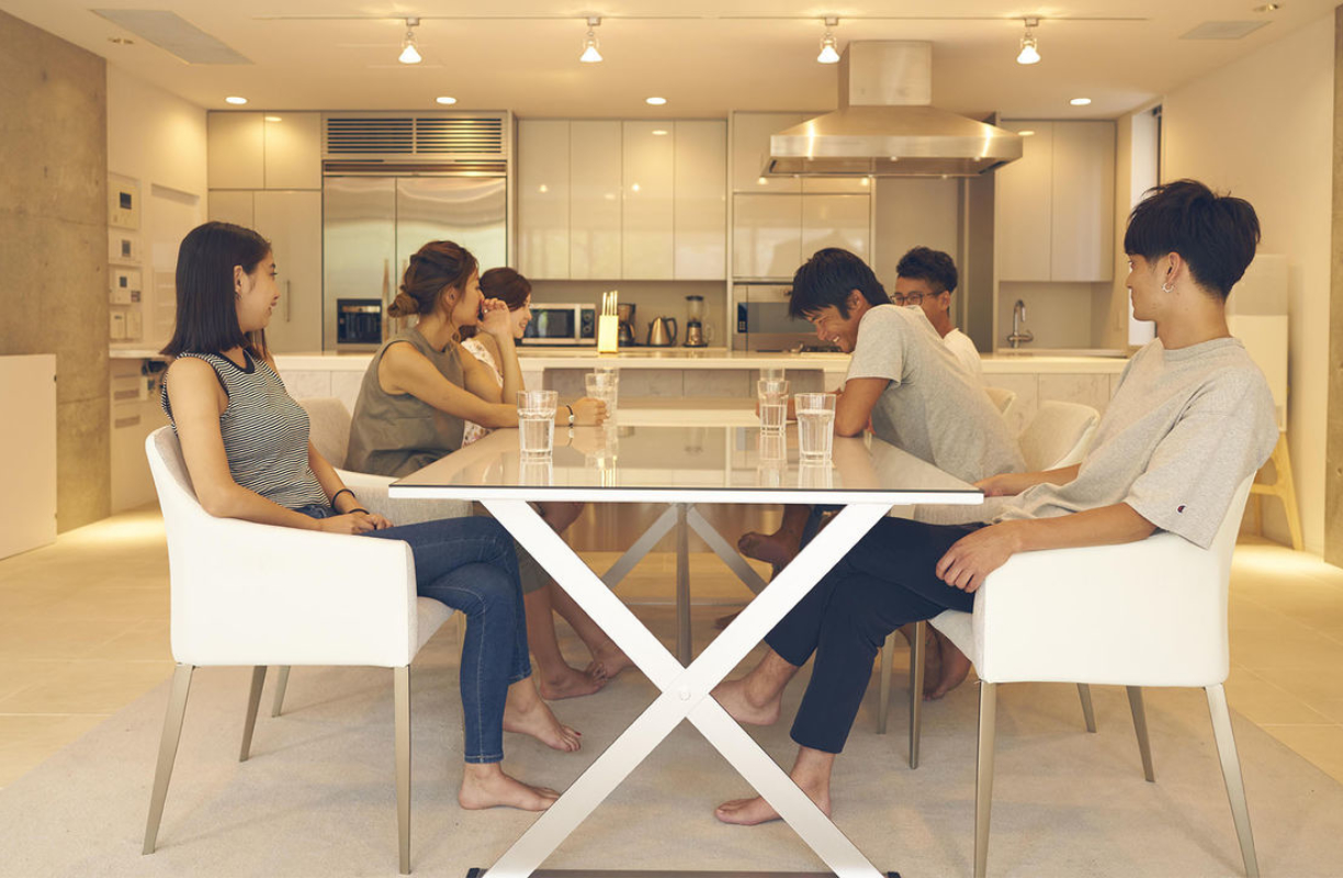 Terrace House, la télé-réalité japonaise qui surpasse toutes les autres !