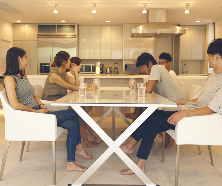 Terrace House, la télé-réalité japonaise qui surpasse toutes les autres !
