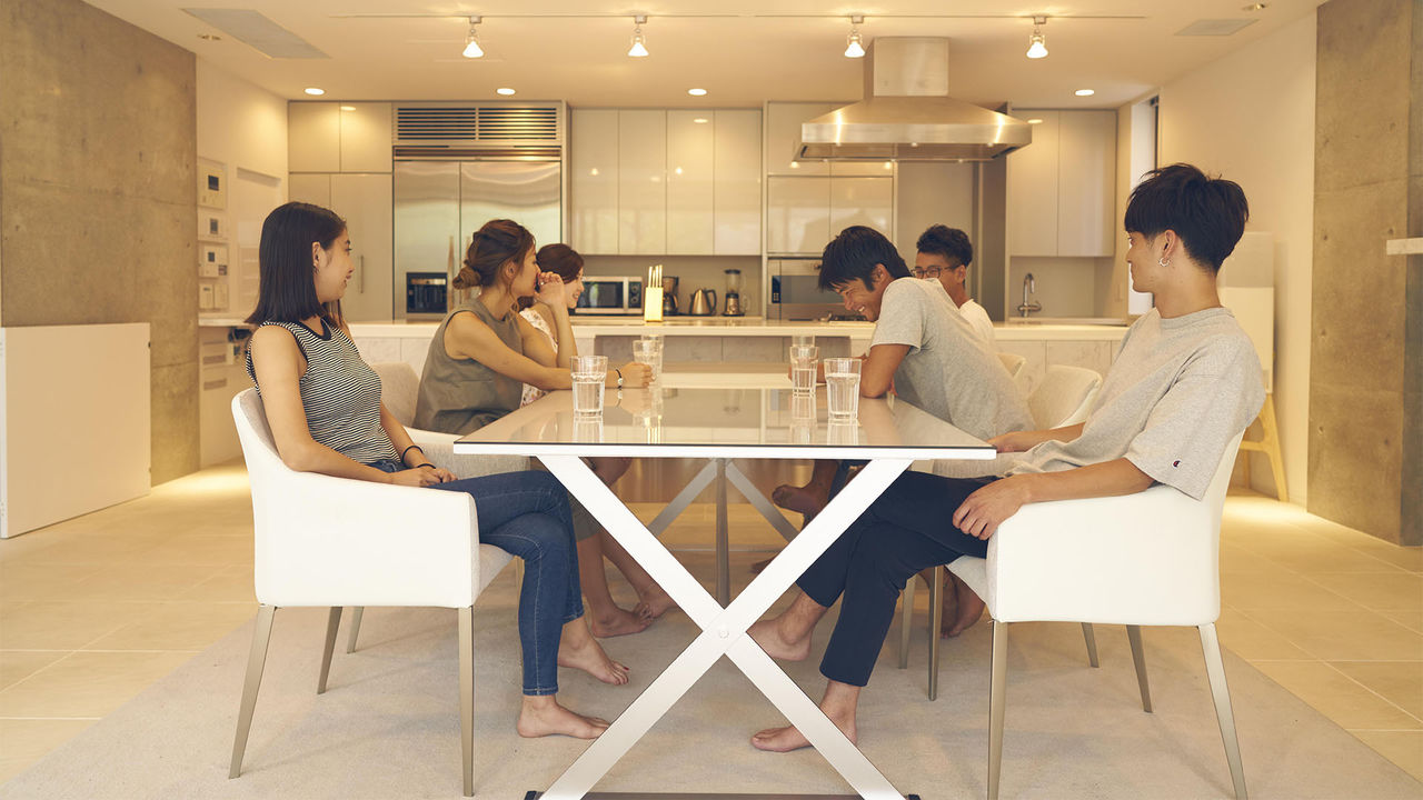 Terrace House, la télé-réalité japonaise qui surpasse toutes les autres !