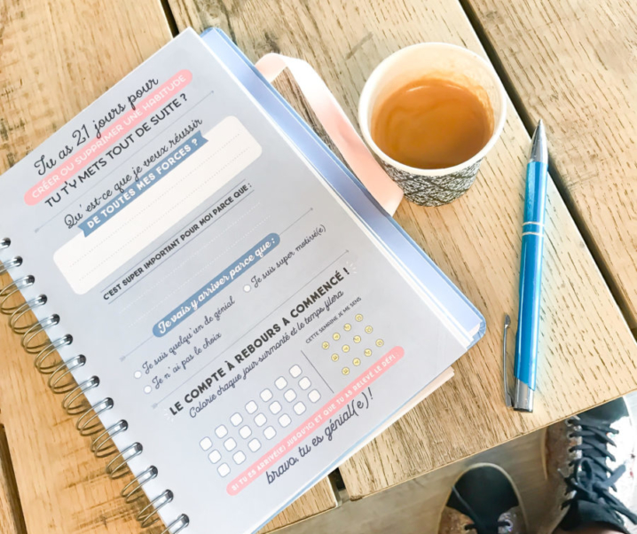 Travailler de chez soi – en co-working ou avoir son bureau propre ? Avantages et inconvénients et mes tips d’organisation