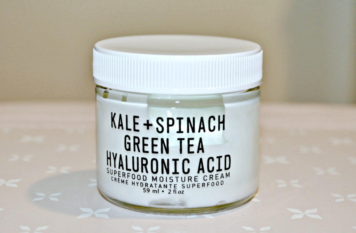 Kale, épinard, thé vert (et acide hyluraunique): le cocktail de votre prochaine crème visage !