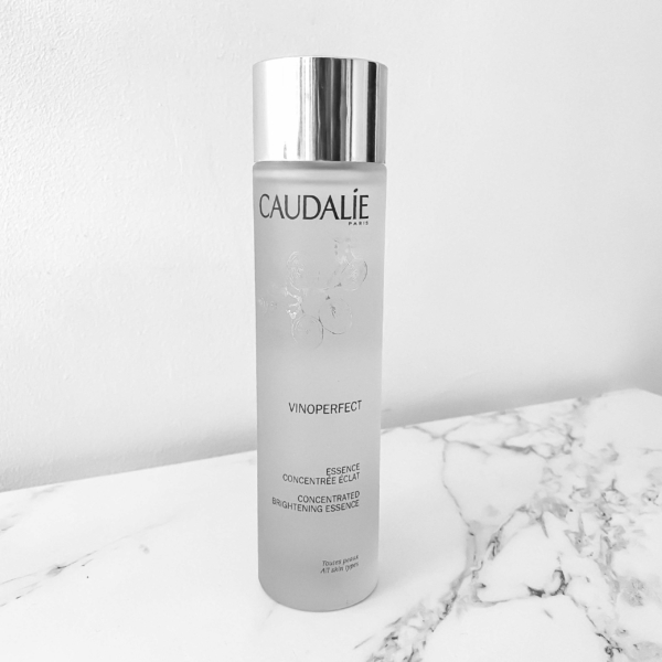 Comment utiliser l’essence concentré éclat Vinoperfect de Caudalie ?