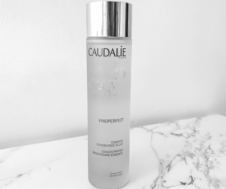 Comment utiliser l’essence concentré éclat Vinoperfect de Caudalie ?
