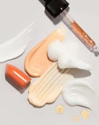 Soin visage : bien faire sa technique de sandwich ou layering